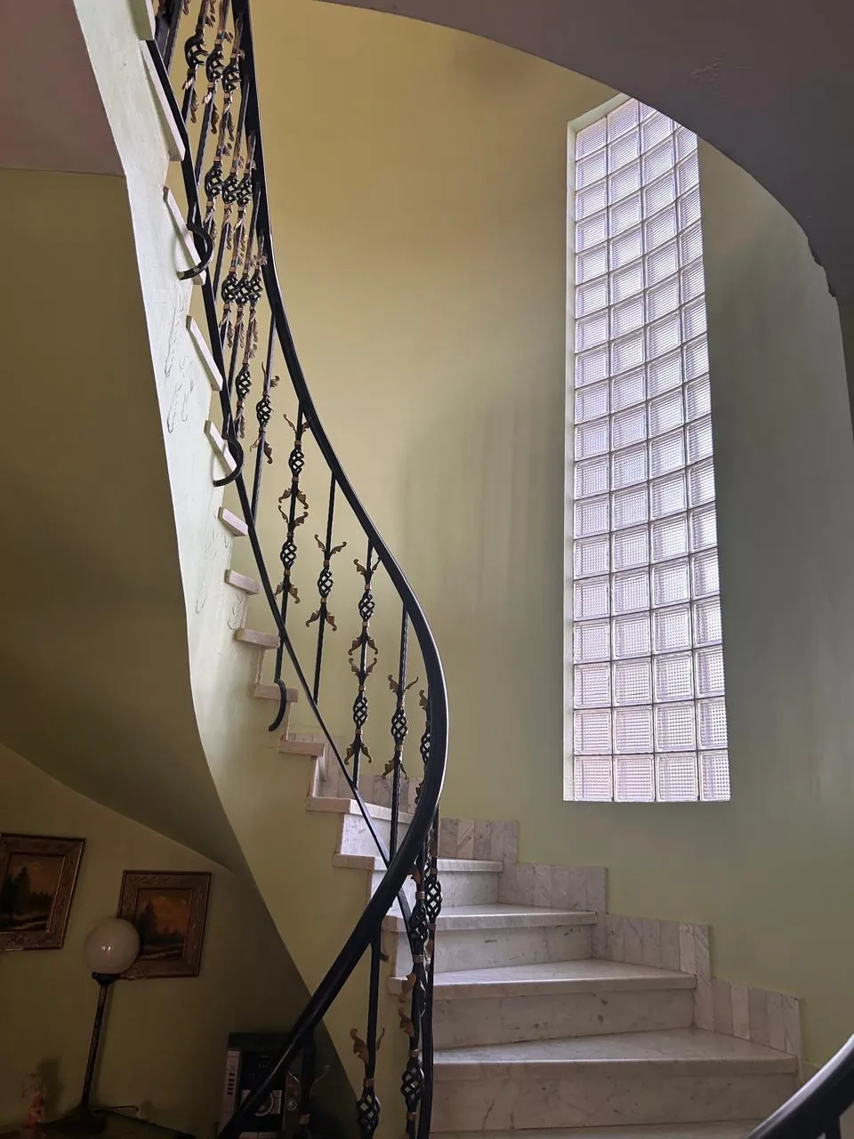 Villa for sale in Al Rabwa in 6th of October City of 300 m² with 4 bedrooms