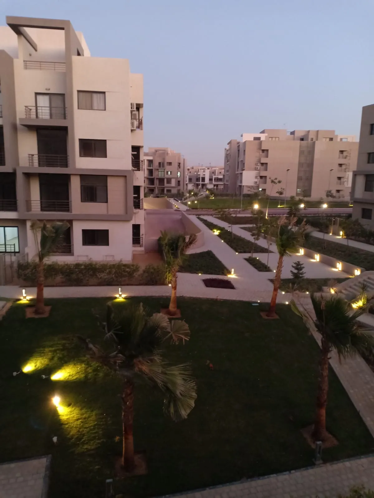 شقة للبيع في فيفث سكوير المراسم في القاهرة الجديدة بمساحة 143 م² تتكون من 3 غرف