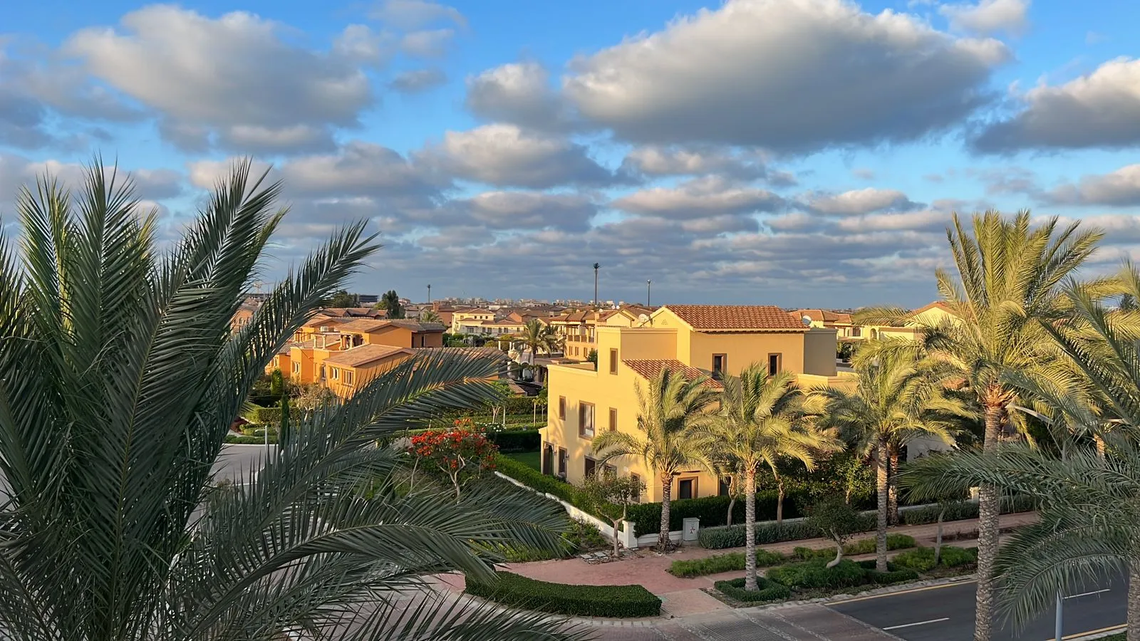 شاليه للبيع في مراسي في سيدي عبد الرحمن بمساحة 75 م² تتكون من 2 غرف