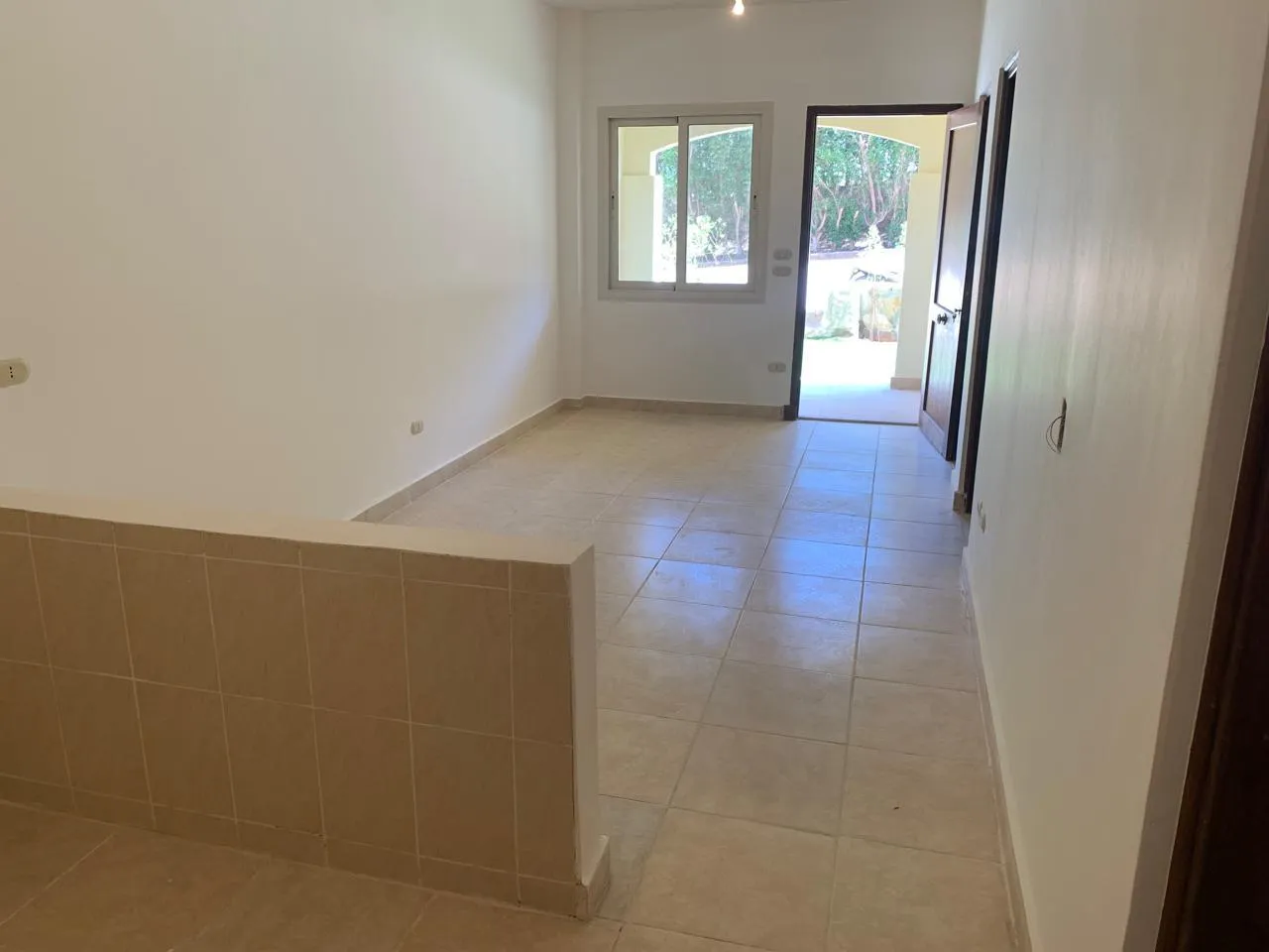 شاليه للبيع في مكادي هايتس في مكادي بمساحة 57 م² تتكون من 2 غرف