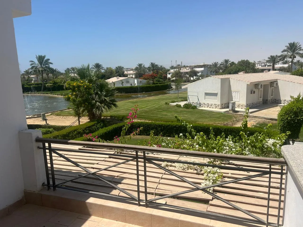 Chalet for sale in Little Venice in Ain Sokhna of 145 m² with 3 bedrooms