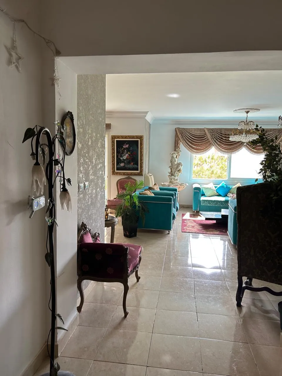 شقة للبيع في مدينتي في مدينتي بمساحة 200 م² تتكون من 4 غرف