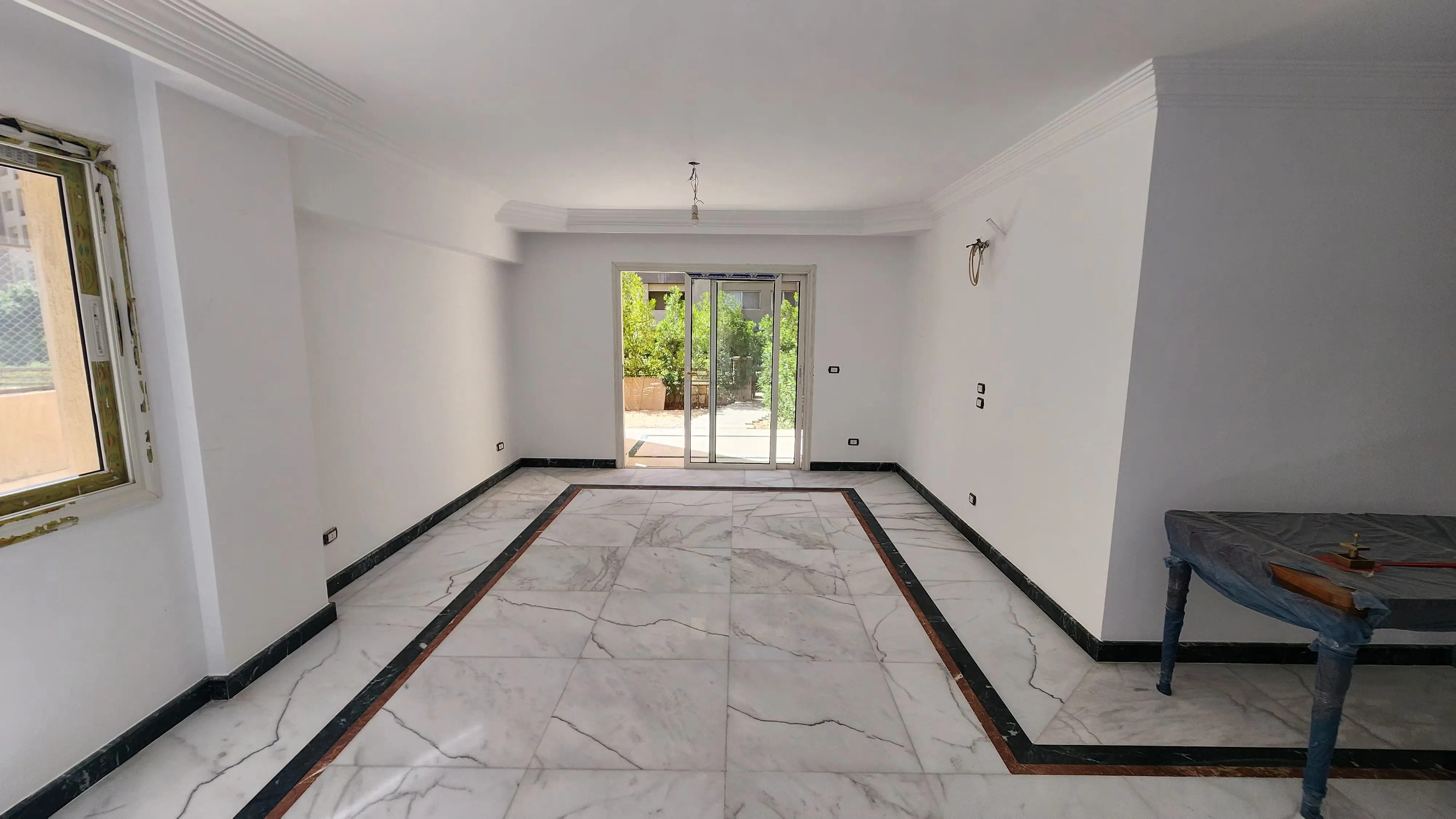 شقة للبيع في ذا سكوير في القاهرة الجديدة بمساحة 202 م² تتكون من 4 غرف