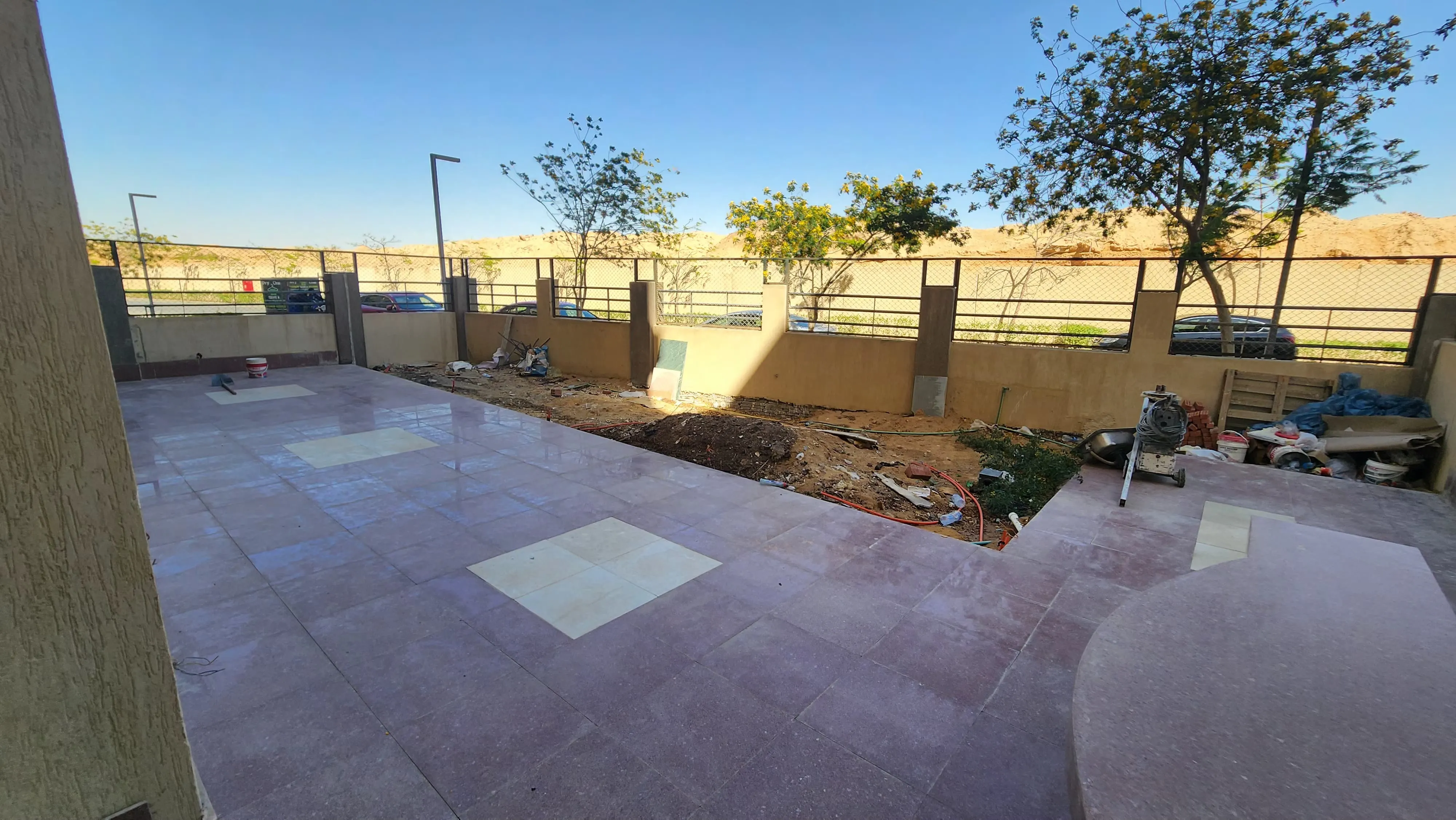 شقة للبيع في ذا سكوير في القاهرة الجديدة بمساحة 202 م² تتكون من 4 غرف