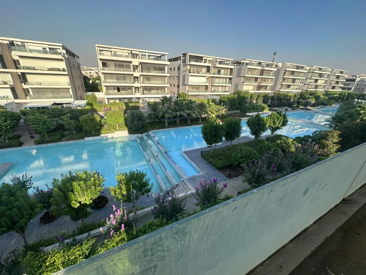 Penthouse for sale in Lake View Residence in Golden Square of 266 m² with 3 bedrooms