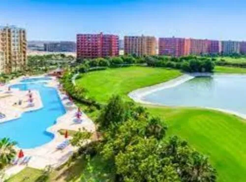 شاليه للبيع في جولف بورتو مارينا في الساحل الشمالي بمساحة 88 م² تتكون من 2 غرف