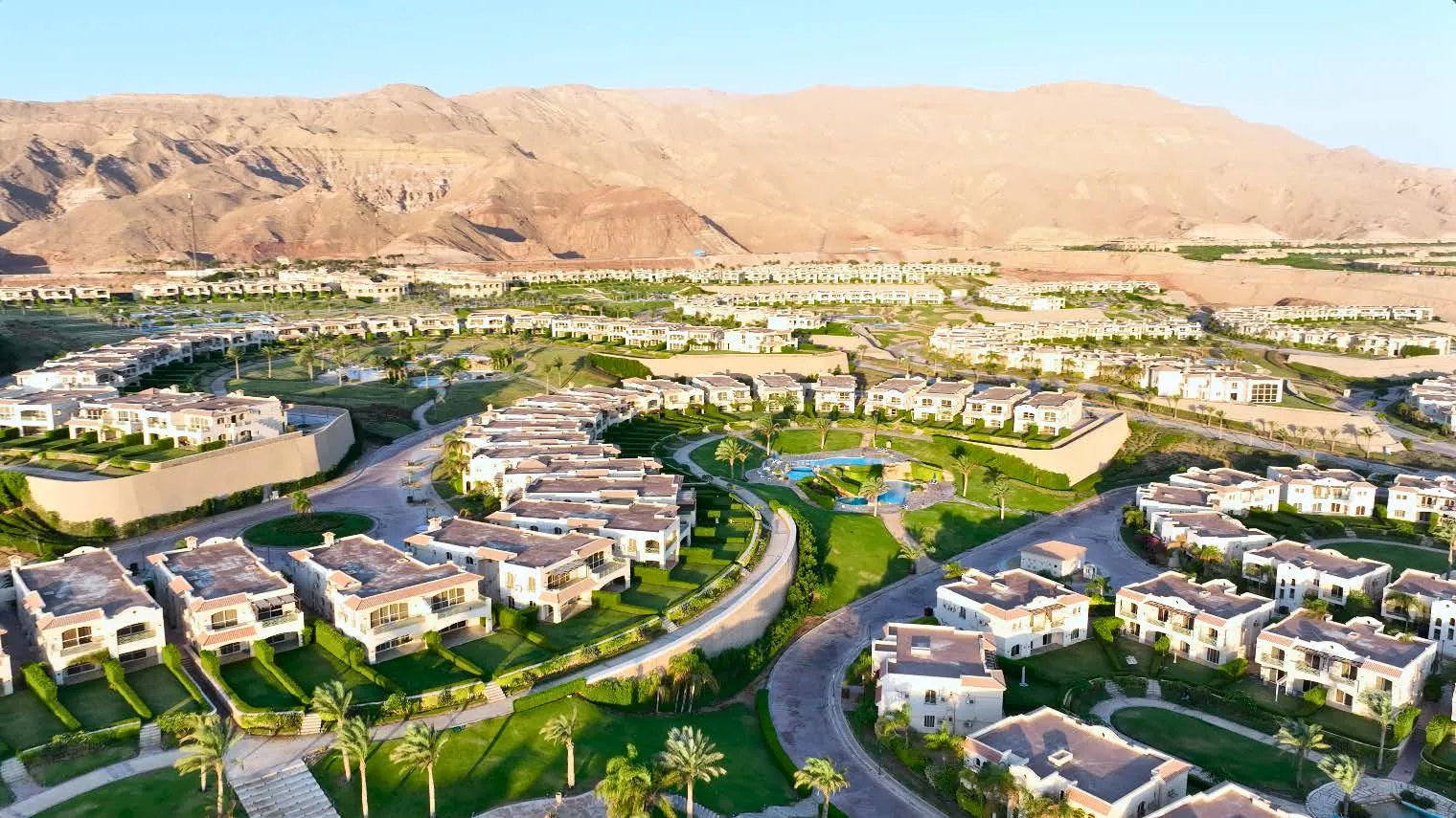 Chalet for sale in La Vista 6 in Ain Sokhna of 120 m² with 2 bedrooms