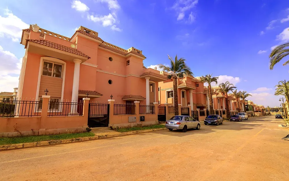Villa for sale in Al Shorouk 2000 in El Shorouk of 460 m² with 4 bedrooms