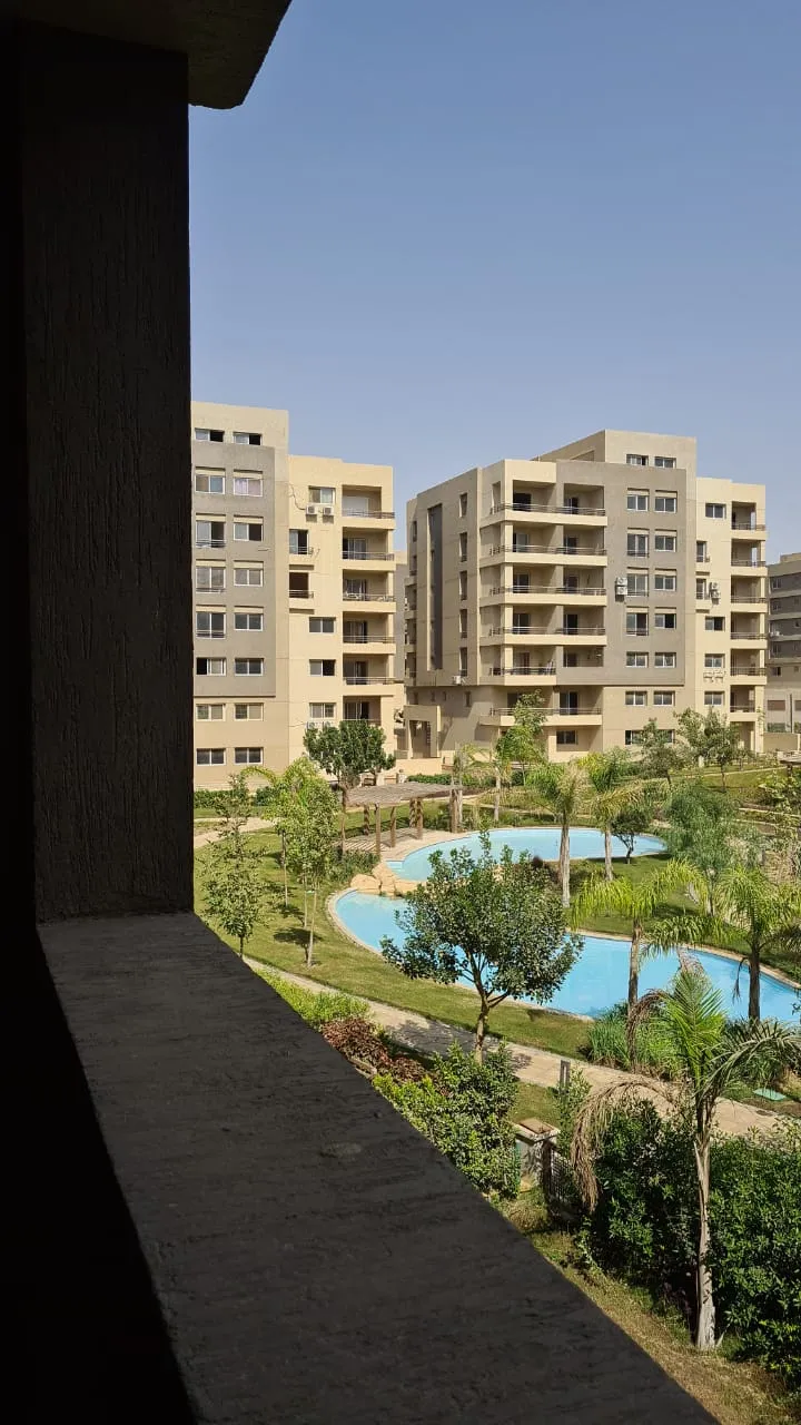 شقة للبيع في ذا سكوير في القاهرة الجديدة بمساحة 210 م² تتكون من 4 غرف