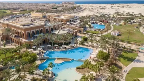 شاليه للبيع في مراسي في سيدي عبد الرحمن بمساحة 140 م² تتكون من 3 غرف