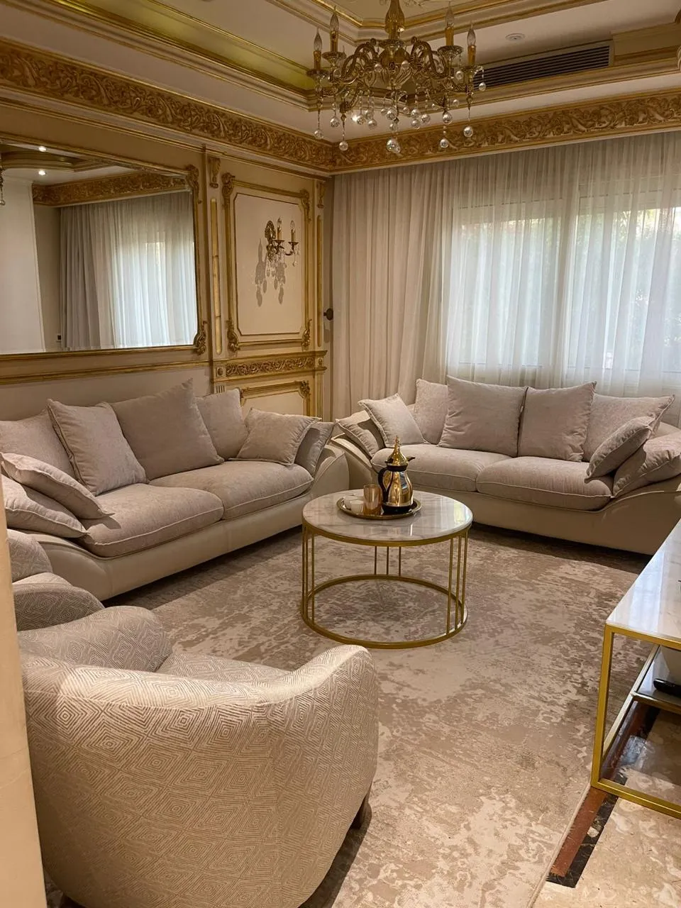  للبيع في رويال سيتي  في  بمساحة 0 م² تتكون من 0 غرف