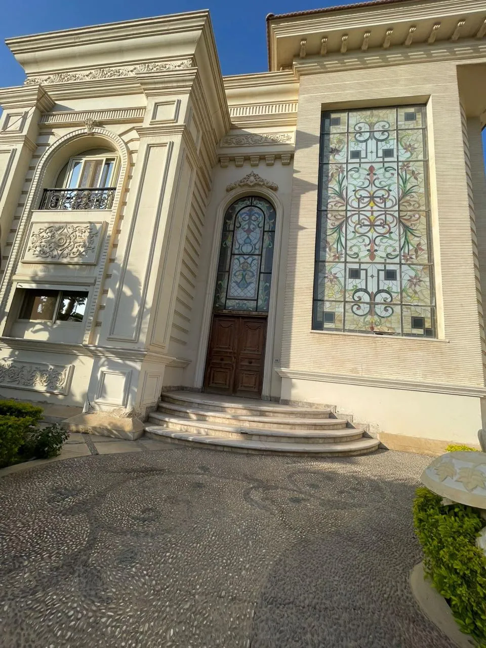  للبيع في رويال سيتي  في  بمساحة 0 م² تتكون من 0 غرف