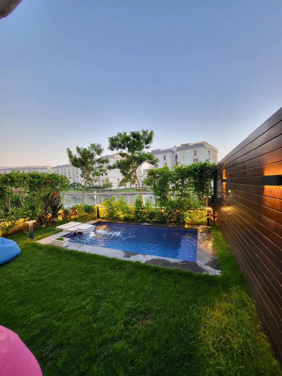  للبيع في ماونتن فيو هايد بارك في  بمساحة 0 م² تتكون من 0 غرف