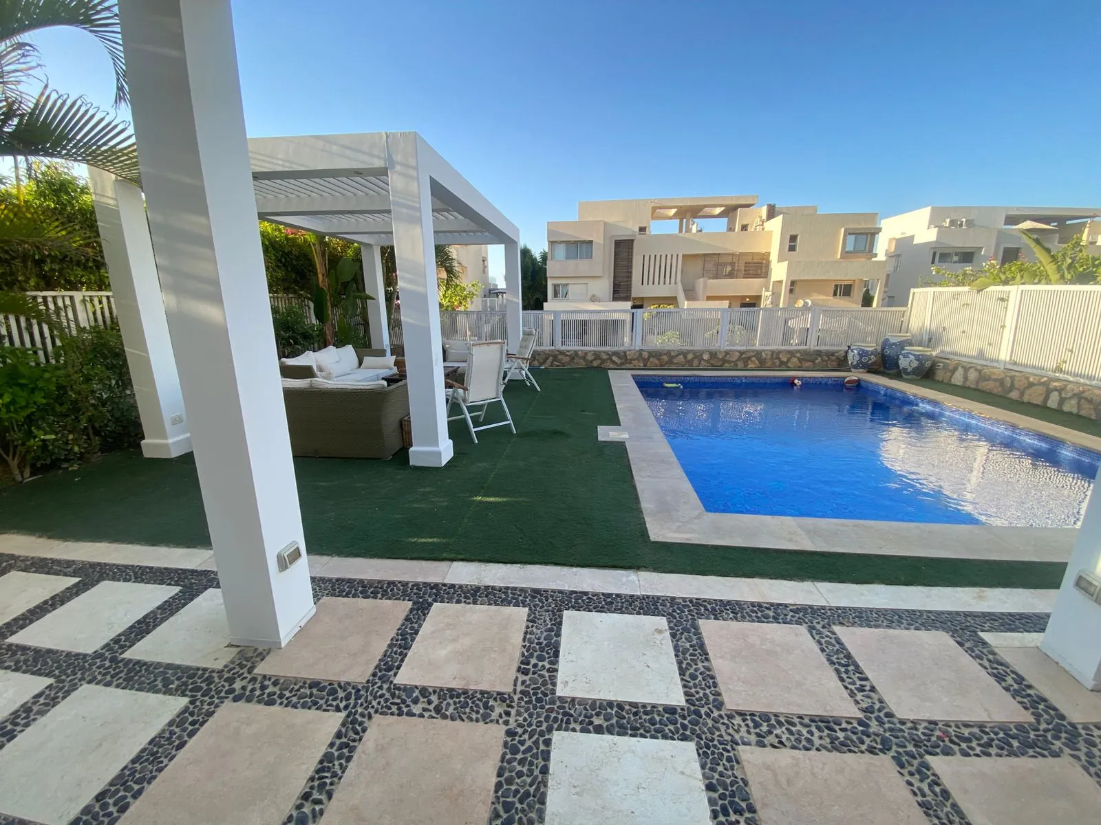 Chalet for sale in Hacienda White in Sidi Abdel Rahman of 170 m² with 3 bedrooms