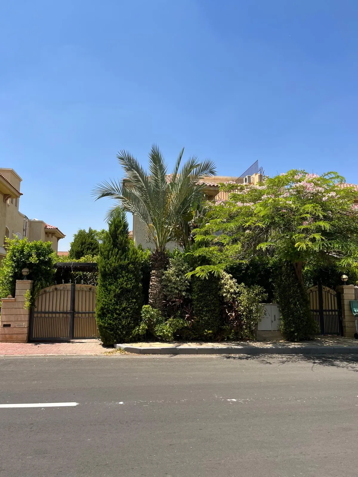 Villa for sale in Madinaty in Madinaty of 180 m² with 3 bedrooms