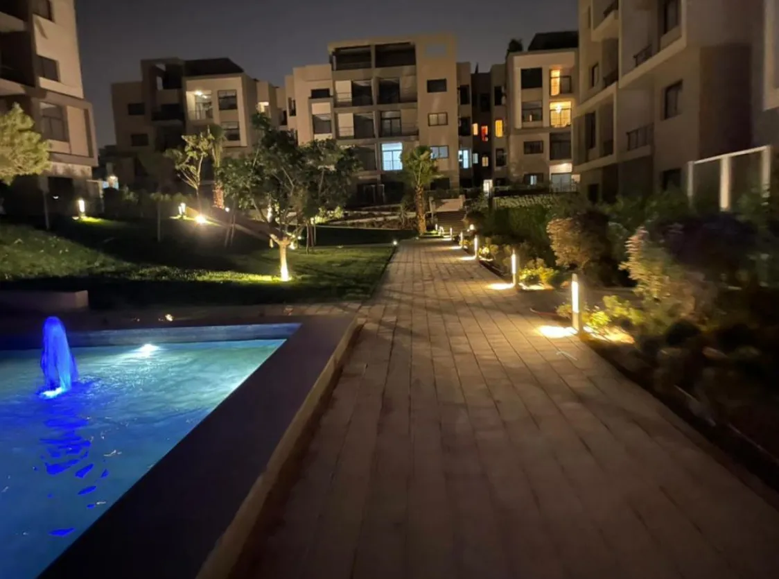 Apartment for sale in Fifth Square Al Marasem in New Cairo of 170 m² with 3 bedrooms