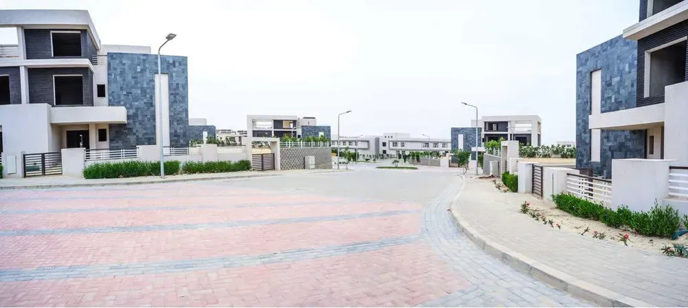 Twinhouse for sale in Al Karma 4 in Northern Expansion of 337 m² with 3 bedrooms