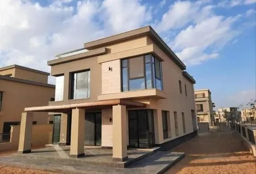 Villa for sale in Villette in Golden Square of 360 m² with 5 bedrooms
