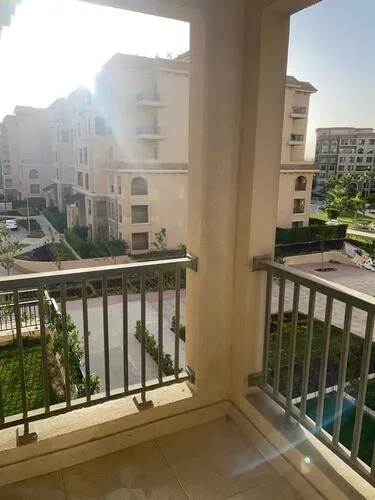  للبيع في ناينتي افينيو في  بمساحة 0 م² تتكون من 0 غرف