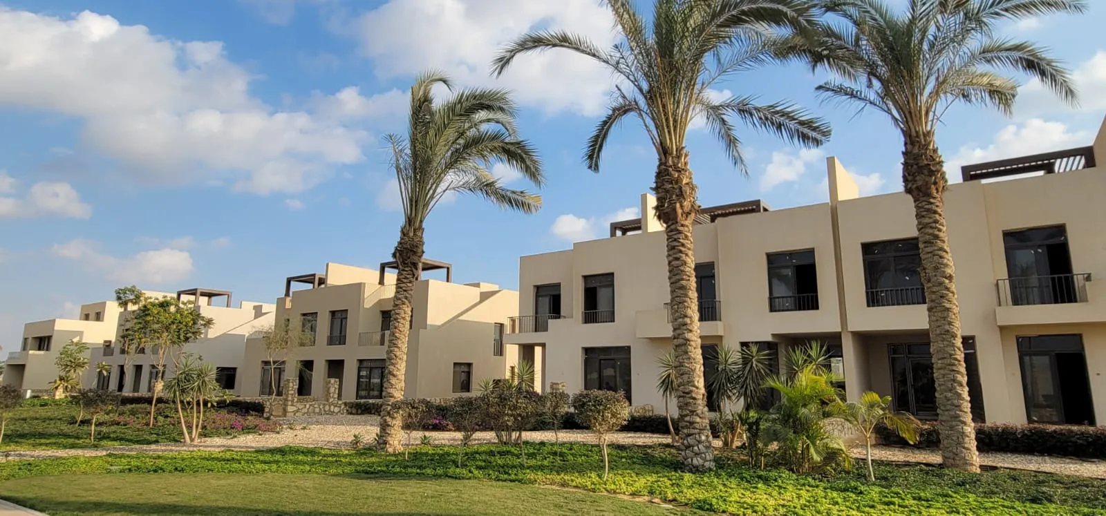 Townhouse for sale in O West Orascom in October Gardens of 176 m² with 3 bedrooms