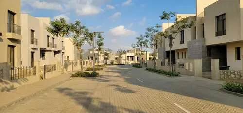 Townhouse for sale in O West Orascom in October Gardens of 176 m² with 3 bedrooms
