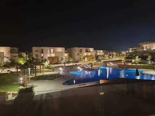 شاليه للبيع في سيشيل سيدي عبد الرحمن  في سيدي عبد الرحمن بمساحة 245 م² تتكون من 4 غرف