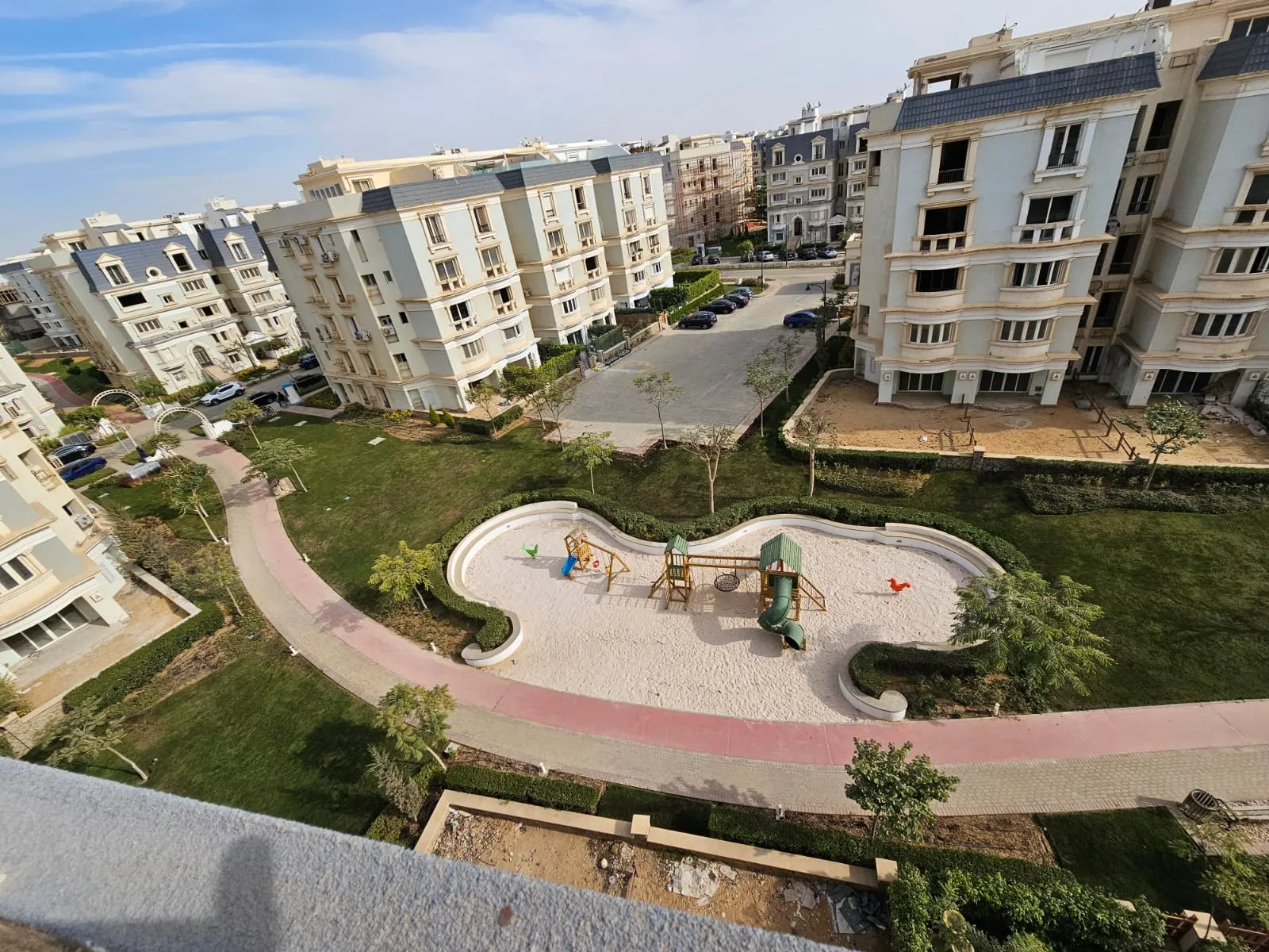 Duplex for sale in Mountain View Hyde Park in New Cairo of 300 m² with 4 bedrooms