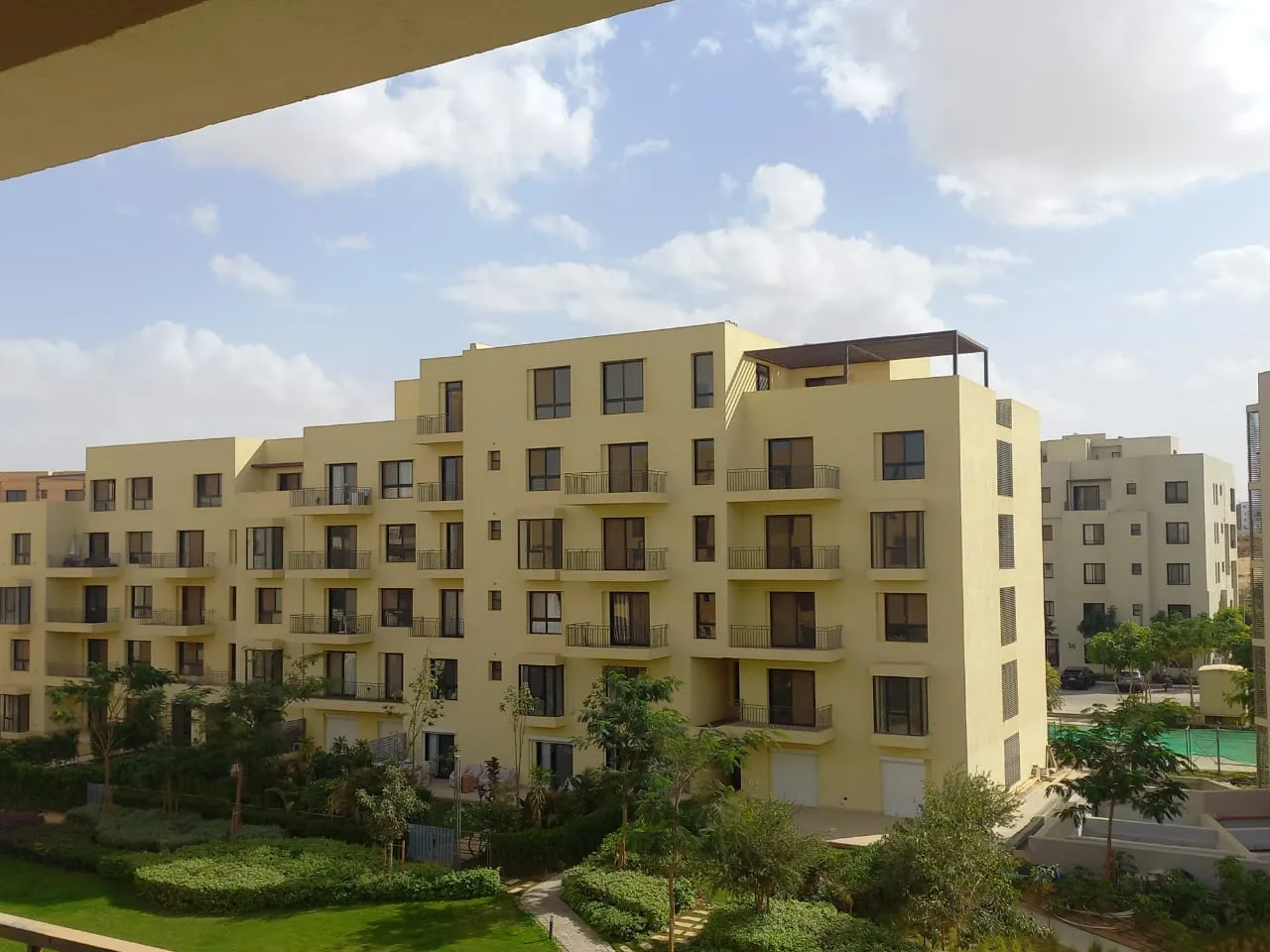  للبيع في أو ويست أوراسكوم في  بمساحة 0 م² تتكون من 0 غرف