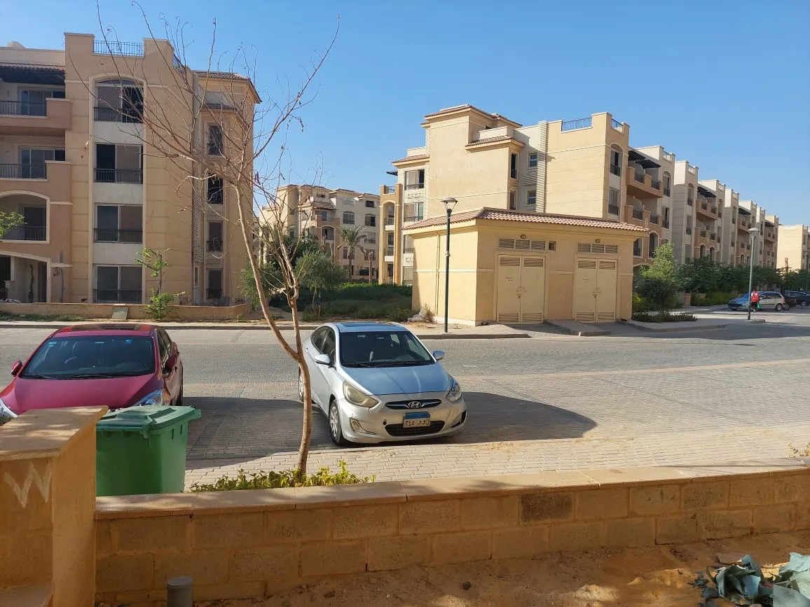 شقة للبيع في ستون ريزيدنس في القاهرة الجديدة بمساحة 200 م² تتكون من 3 غرف