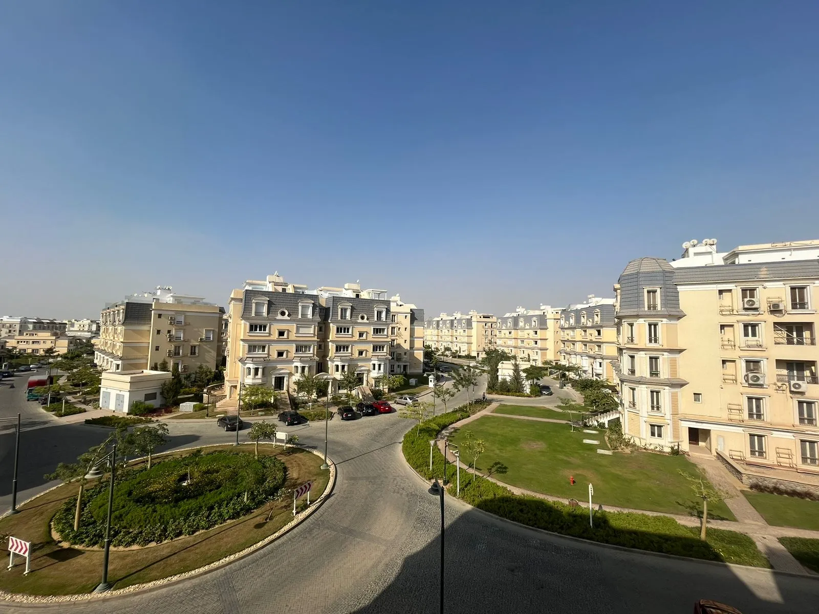 Villa for sale in Hyde Park in New Cairo of 238 m² with 3 bedrooms