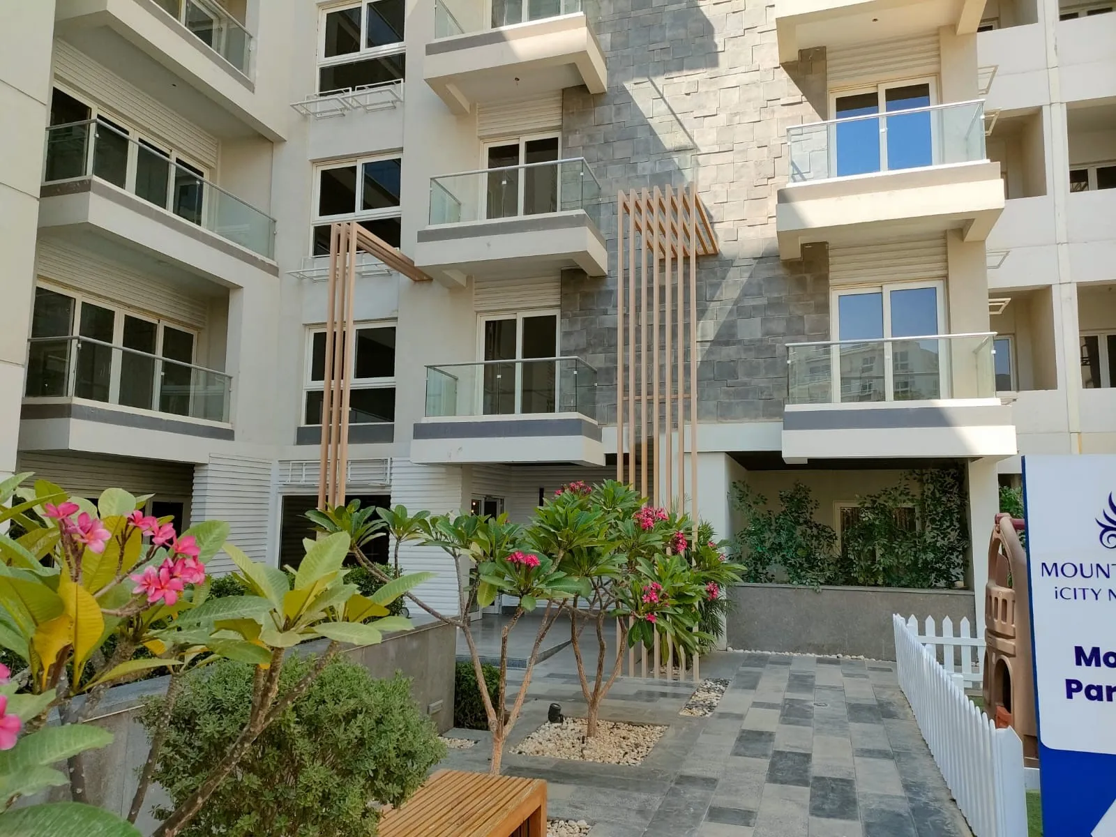 Apartment for sale in Mountain View ICity New Cairo in New Cairo of 155 m² with 3 bedrooms