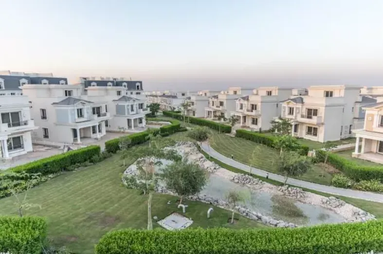 Townhouse for sale in Mountain View October Park in 6th of October City of 231 m² with 4 bedrooms