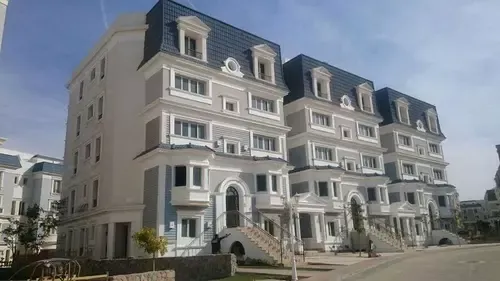 Duplex for sale in Mountain View Hyde Park in New Cairo of 278 m² with 3 bedrooms