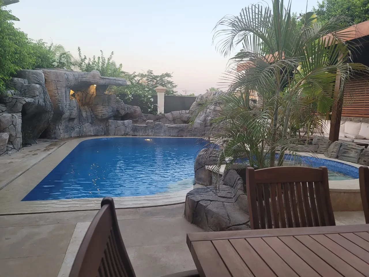 Twinhouse for sale in Greens in El Sheikh Zayed of 235 m² with 4 bedrooms