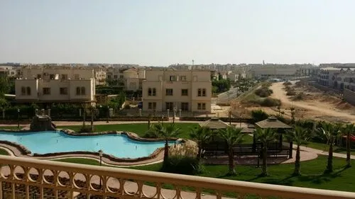 Twinhouse for sale in Greens in El Sheikh Zayed of 235 m² with 4 bedrooms