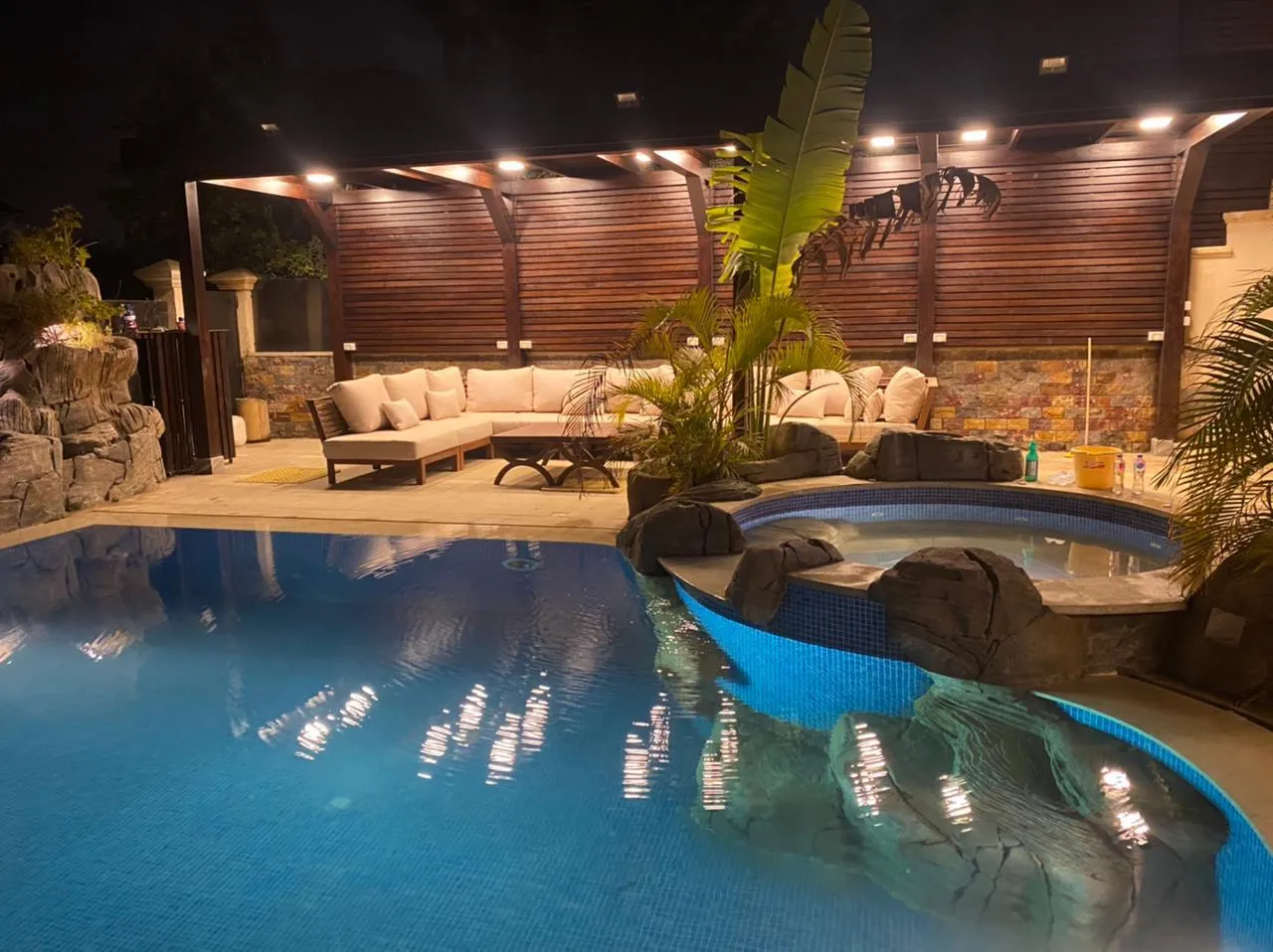 Twinhouse for sale in Greens in El Sheikh Zayed of 235 m² with 4 bedrooms