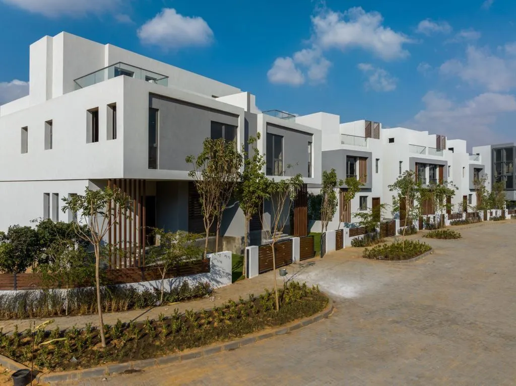 Twinhouse for sale in Vinci  in New Capital City of 309 m² with 4 bedrooms