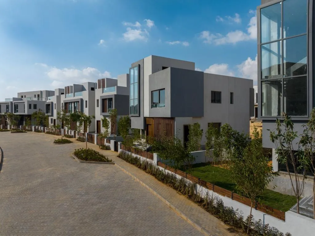 Twinhouse for sale in Vinci  in New Capital City of 309 m² with 4 bedrooms