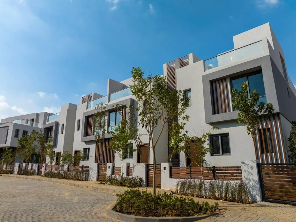 Twinhouse for sale in Vinci  in New Capital City of 309 m² with 4 bedrooms