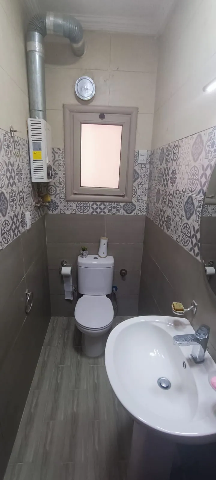 شقة للبيع في جالريا في المستثمرين الجنوبية بمساحة 161 م² تتكون من 3 غرف