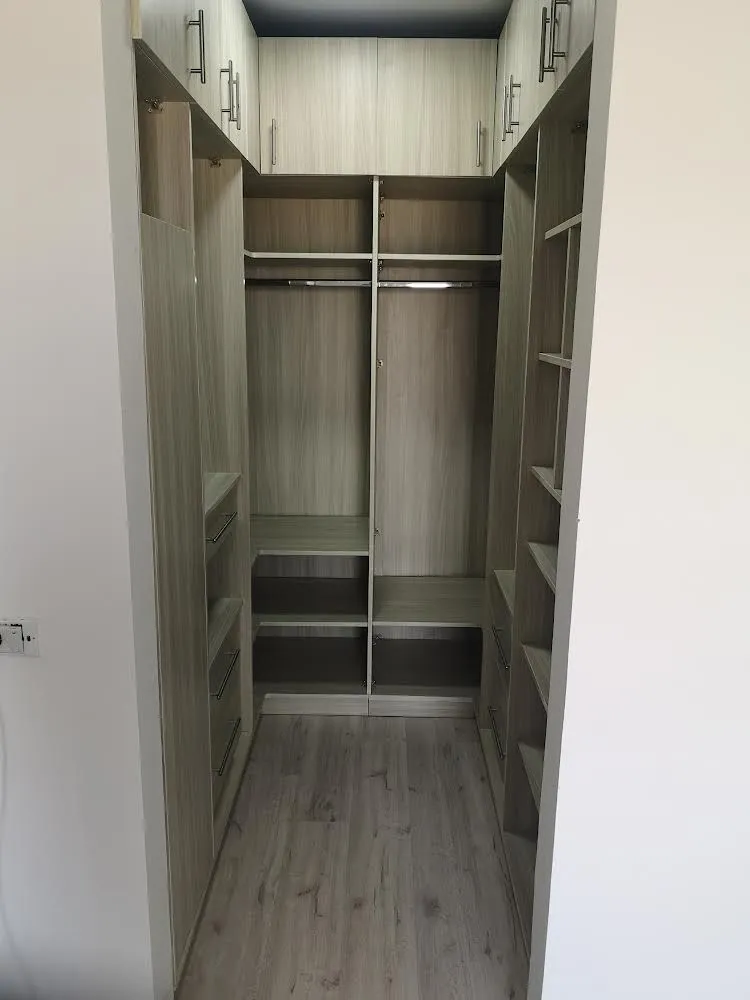 شقة للبيع في جالريا في المستثمرين الجنوبية بمساحة 161 م² تتكون من 3 غرف