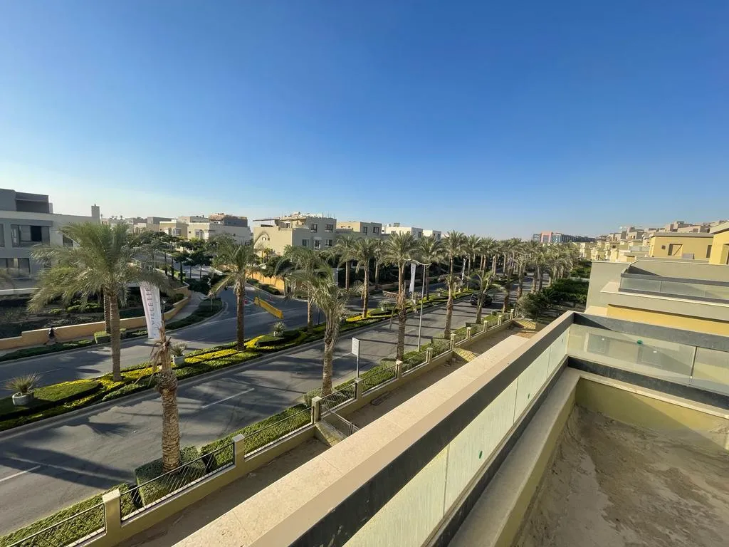 Villa for sale in Villette in Golden Square of 362 m² with 5 bedrooms