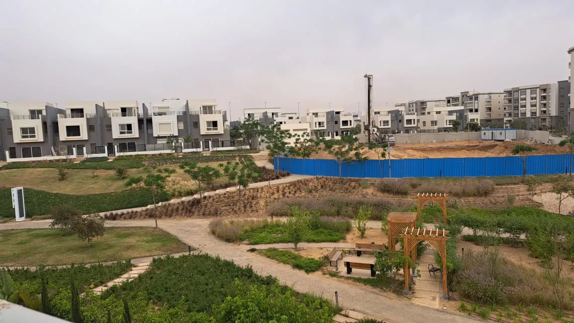  للبيع في هايد بارك في  بمساحة 0 م² تتكون من 0 غرف