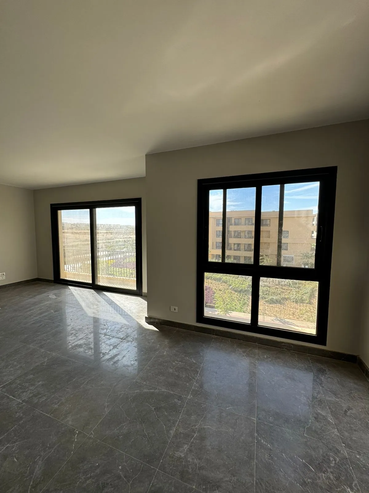 Apartment for sale in O West Orascom in October Gardens of 190 m² with 3 bedrooms