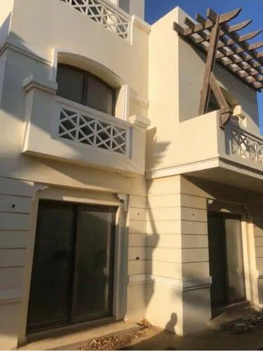 Villa for sale in Hyde Park in New Cairo of 257 m² with 3 bedrooms