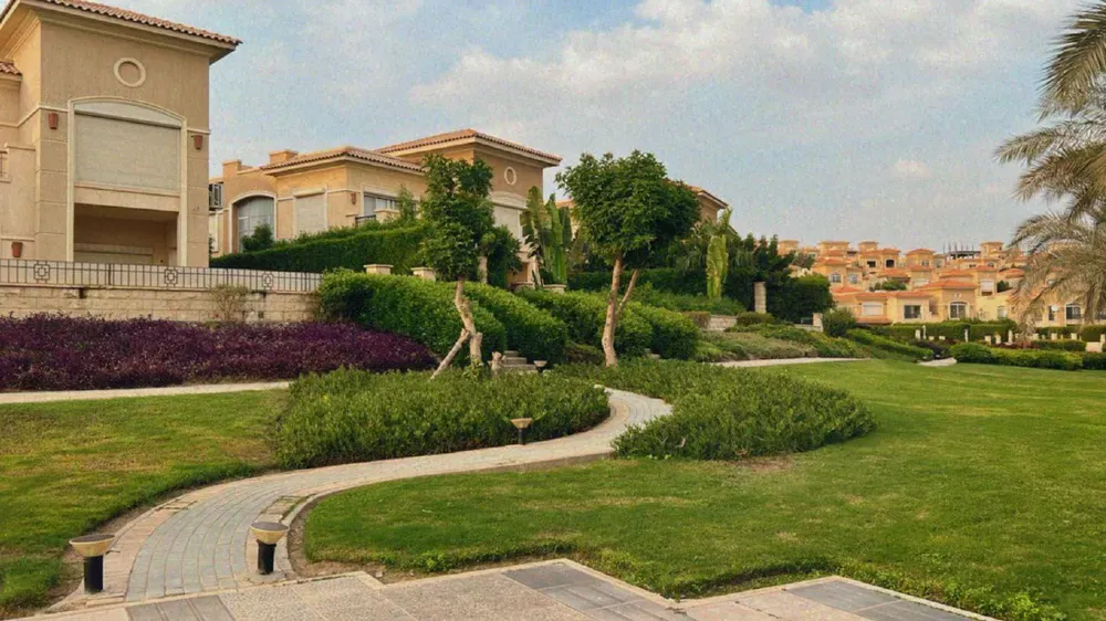 Townhouse for sale in Stone Park in New Cairo of 270 m² with 4 bedrooms