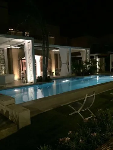 فيلا للبيع في مراسي في سيدي عبد الرحمن بمساحة 466 م² تتكون من 5 غرف