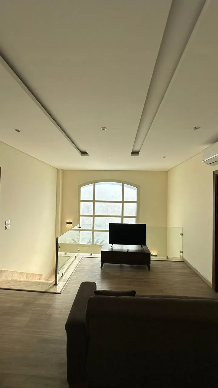 Villa for sale in Stone Park in New Cairo of 240 m² with 4 bedrooms
