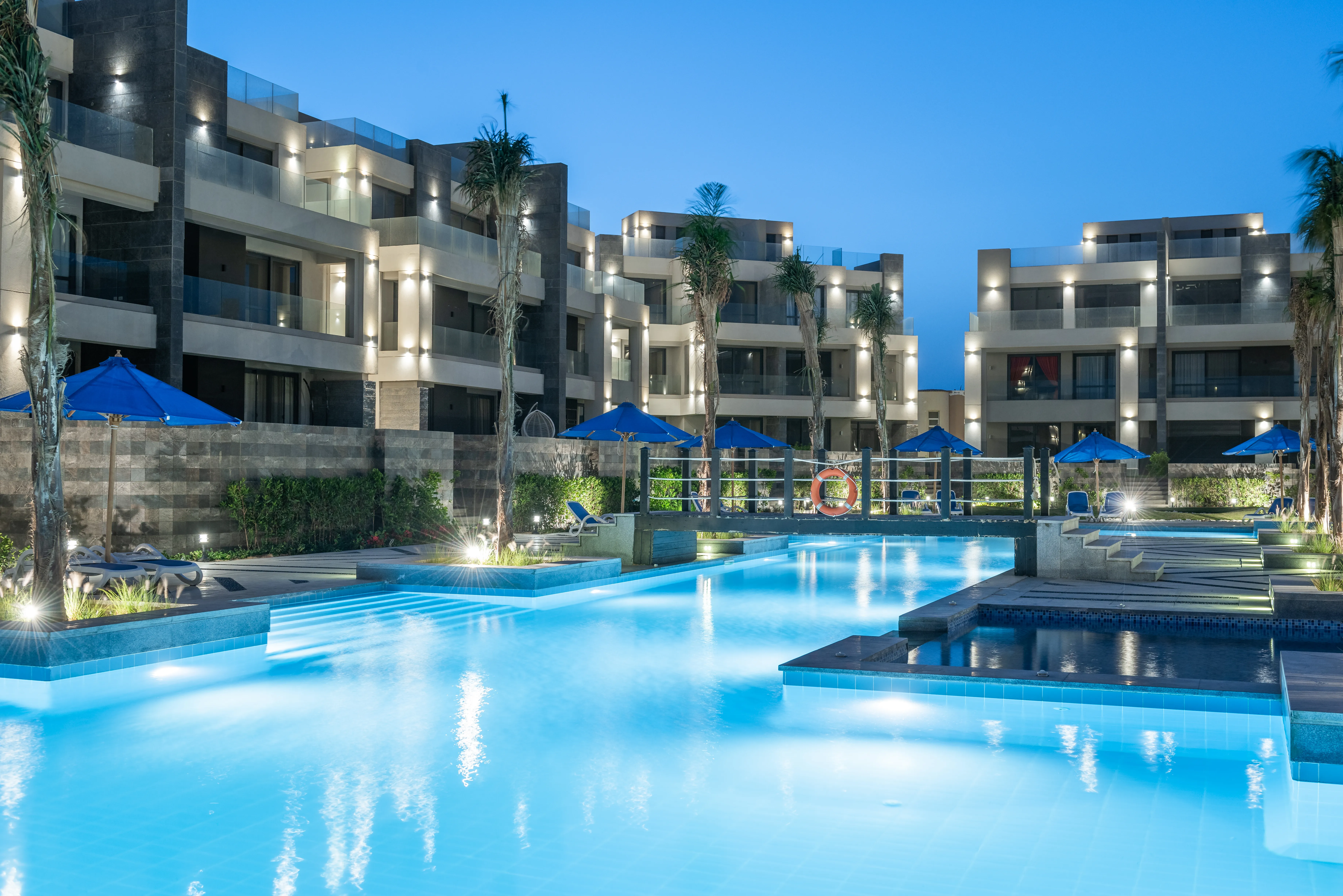 Chalet for sale in La Vista Ray in Ain Sokhna of 140 m² with 3 bedrooms