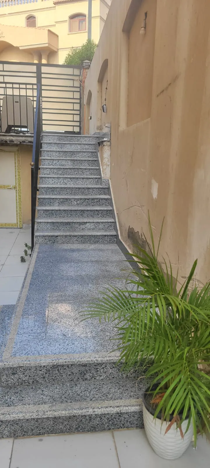 Duplex for sale in Al Yasmin-Sheikh Zayed in El Sheikh Zayed of 200 m² with 4 bedrooms